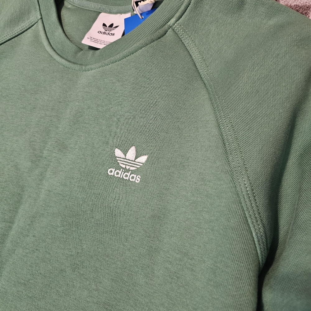 NWT Men's Adidas Essential Embroidered Crewneck Sweatshirt S - Picture 4 of 6